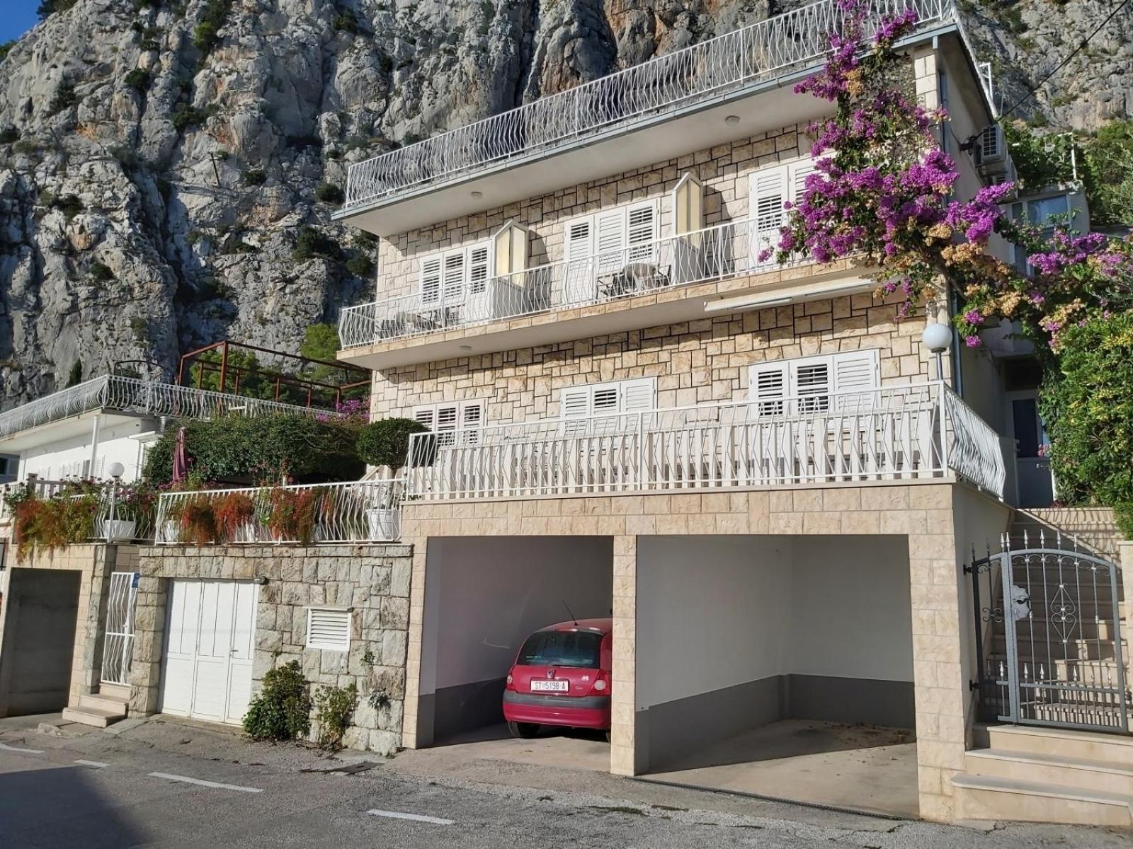 Apartment In Omis With Sea View, Balcony, Air Conditioning, Wi-Fi Экстерьер фото